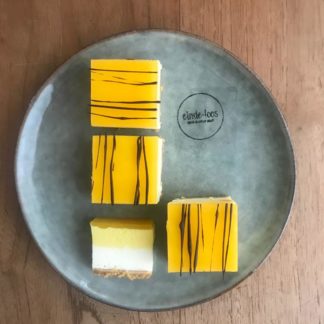 Petit fours